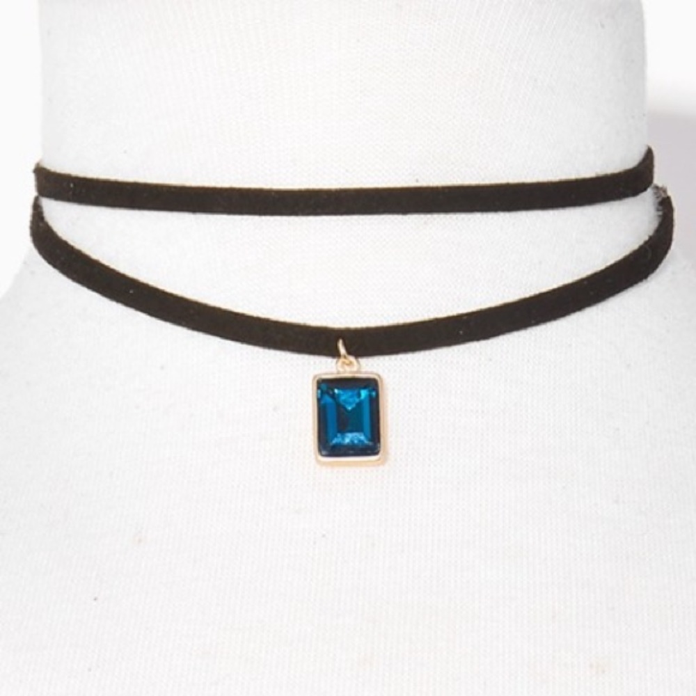 💙 BNWT Blue Gem Strappy Black Choker